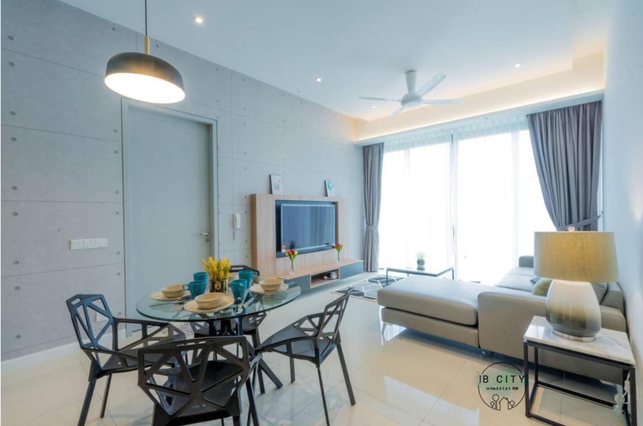 Grand Medini Suites By Rr Jbcity Nusajaya  Bagian luar foto