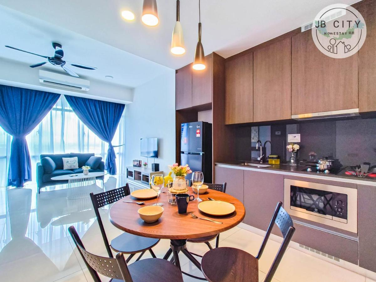 Grand Medini Suites By Rr Jbcity Nusajaya  Bagian luar foto