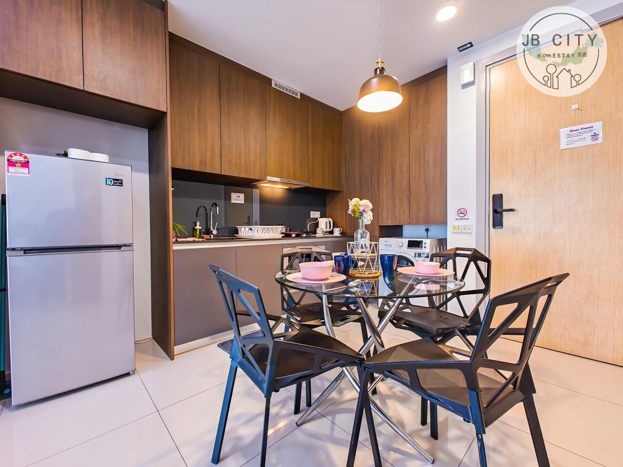 Grand Medini Suites By Rr Jbcity Nusajaya  Bagian luar foto
